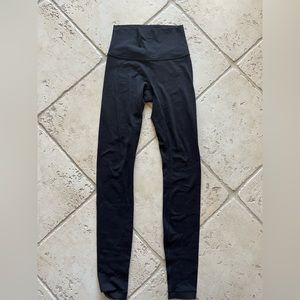 Lululemon wunder unders size 2